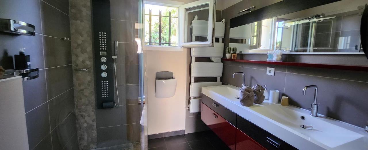 Chambre D'Hotes Casa Lucia Фуриани Экстерьер фото
